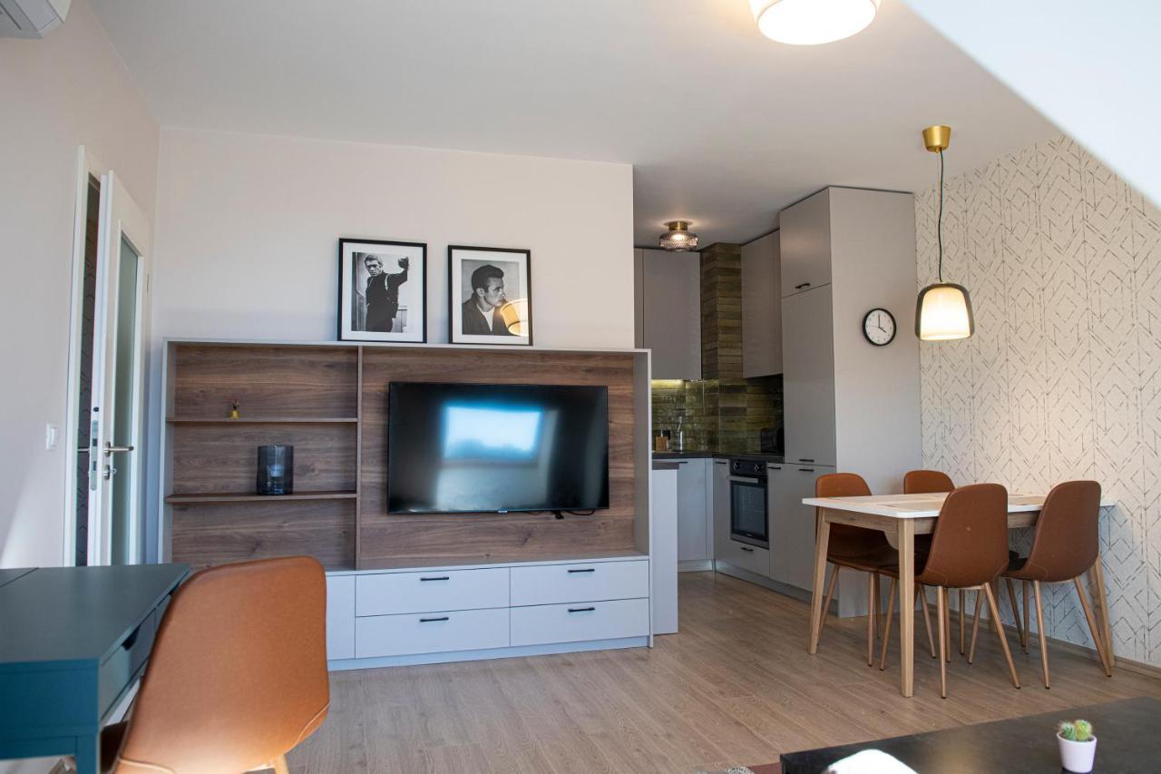 Miami A Lovely City Center 2 Bedrooms Apartment With Private Parking โซเฟีย ภายนอก รูปภาพ