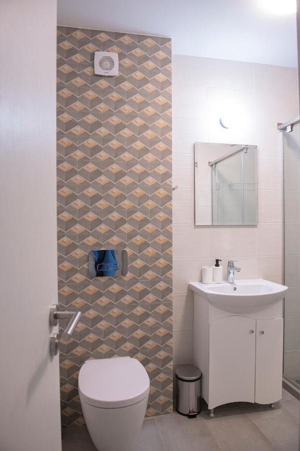 Miami A Lovely City Center 2 Bedrooms Apartment With Private Parking โซเฟีย ภายนอก รูปภาพ